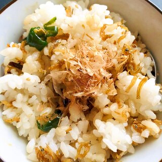 余ったじゃこピーマンで！しそ風味ご飯